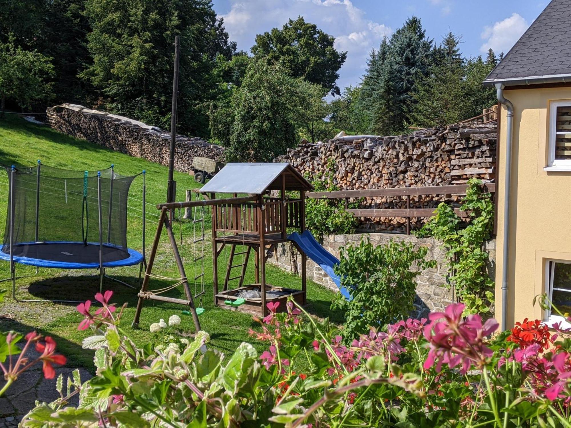 Ferienwohnung Aus-Zeit Auf Dem Lande Bad Gottleuba エクステリア 写真